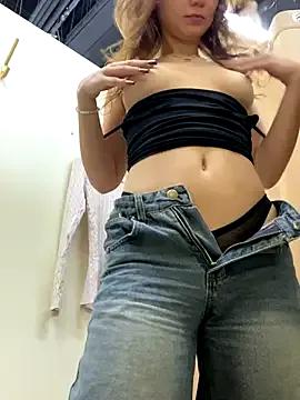 QuitieLia — Make my panties wetter