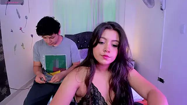 raiderandroxie on StripChat