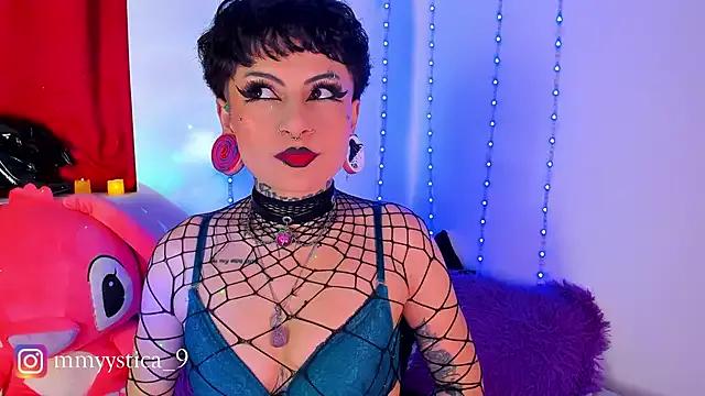 Rainnbow_ on StripChat