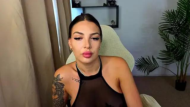 Raven_Ink on StripChat