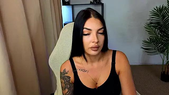 Raven_Ink on StripChat