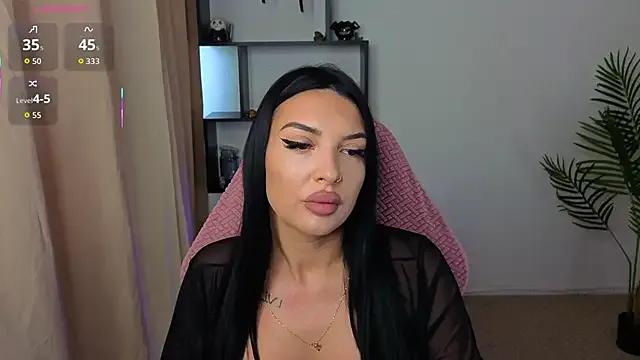 Raven_Ink on StripChat