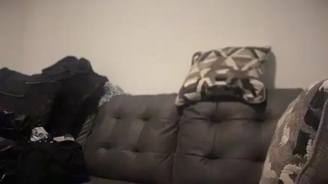 RavenRayyy on StripChat