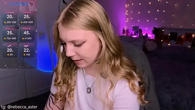 RebeccaAster on StripChat
