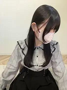 Reina_cute_00_ on StripChat