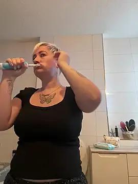 Rozendefotz on StripChat