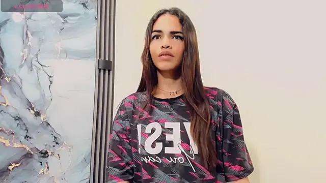 Rubi_30 on StripChat