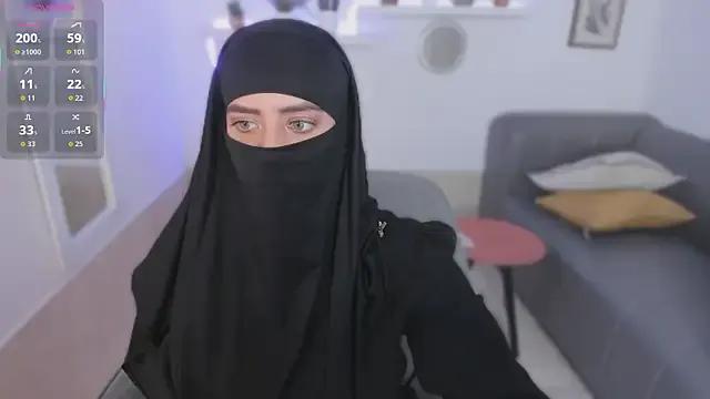 salma_arabicc on StripChat