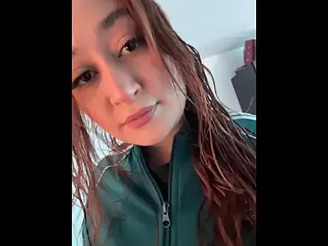 SalommeFlores on StripChat