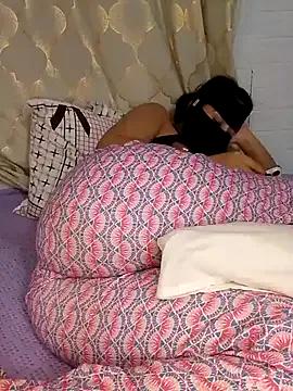 Samaarsexy23 on StripChat