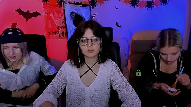 samanta_hotty on StripChat