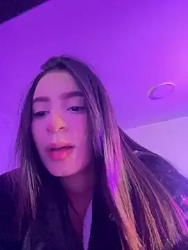 Samantha_e2 on StripChat