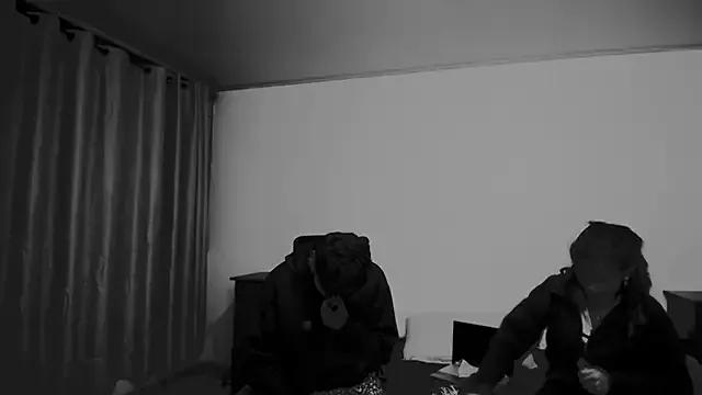 Sarabubbie on StripChat