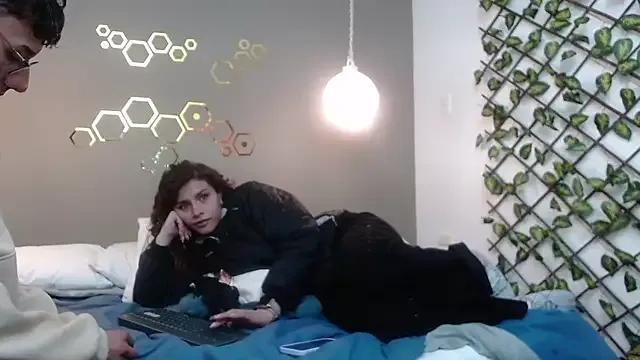 Sarabubbie on StripChat