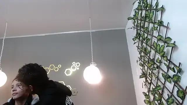 Sarabubbie on StripChat