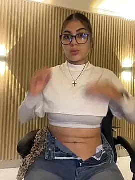 Sarasanders_4 on StripChat