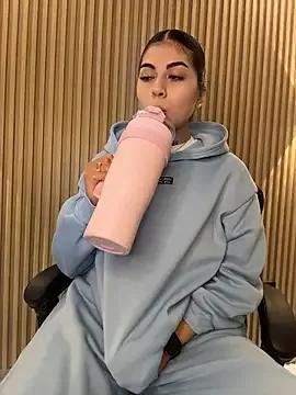 Sarasanders_4 on StripChat