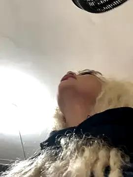 scarlett_sexx69 on StripChat