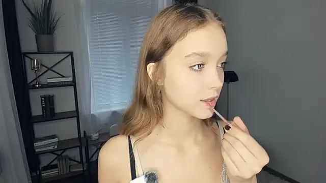 SerrenaAa on StripChat