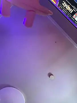 sexymelli18 on StripChat