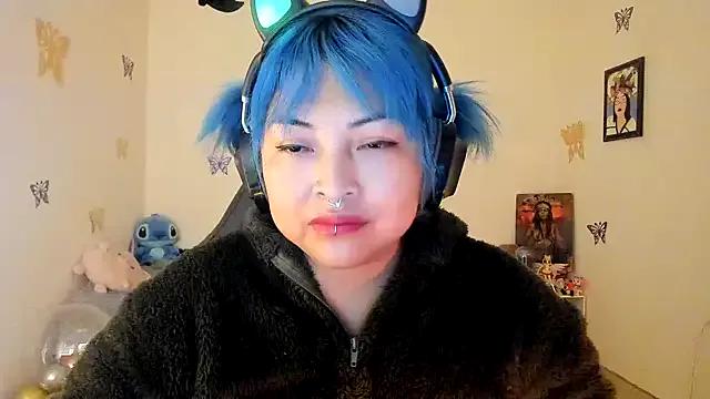 Shaddycute_ on StripChat