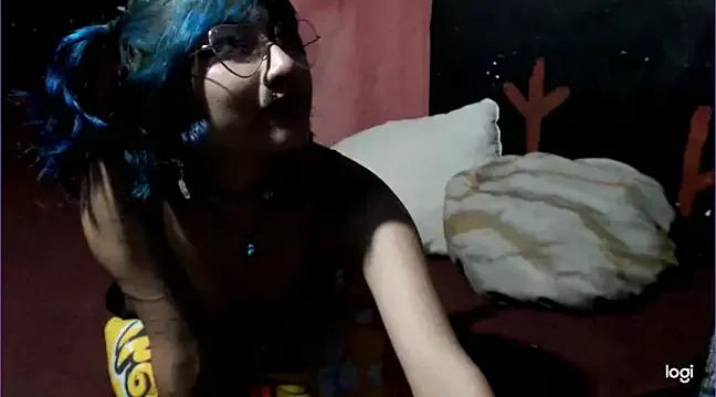 Sharkyu1 on StripChat