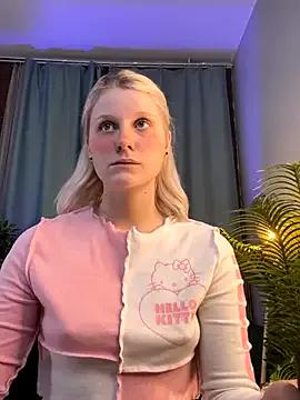 ShineJoan on StripChat