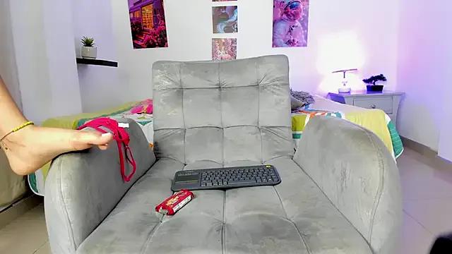 shizuka_84 on StripChat