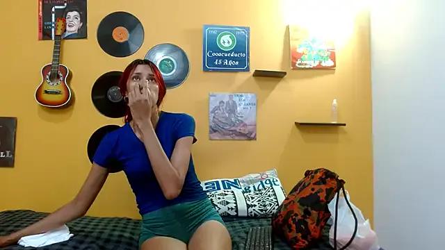 skinnyverus18 on StripChat