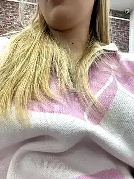 Sky_Cutie on StripChat