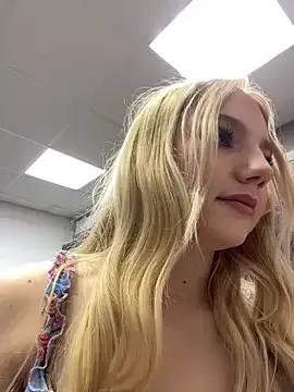 Sky_Cutie on StripChat