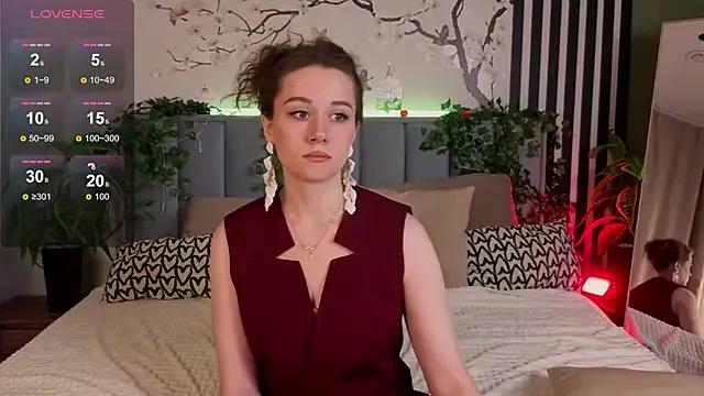 SkyHelen on StripChat