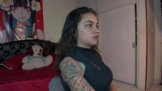 Skylovershot on StripChat