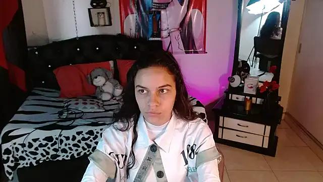 Skylovershot on StripChat