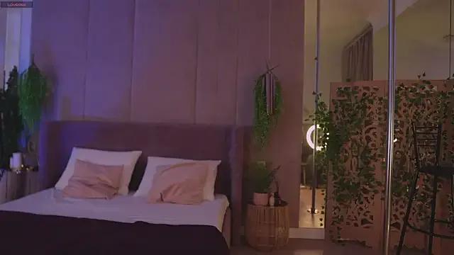 Smiley_Mia on StripChat