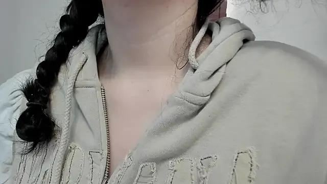 Snow-TV on StripChat