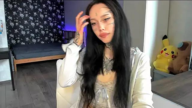 Somniyaa on StripChat