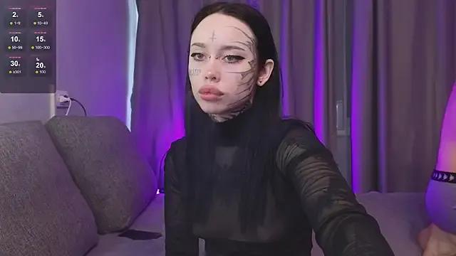 Somniyaa on StripChat