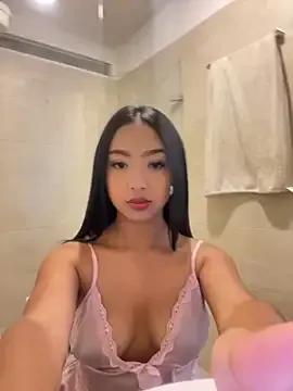 SOPHIACANDY19_ on StripChat