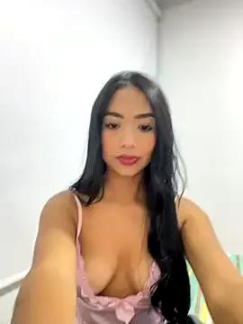 SOPHIACANDY19_ on StripChat