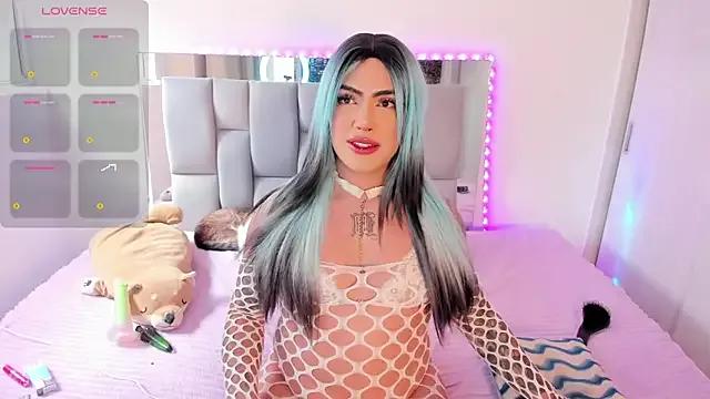 Sophie_whitexxx on StripChat