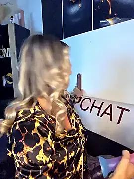 SpicyVicky on StripChat