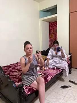 stargroup — 1 girl boobs