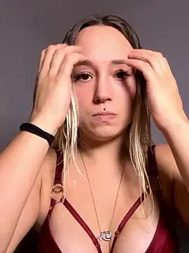 stelli_99 on StripChat