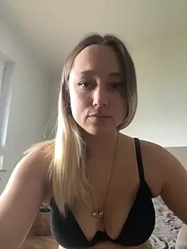 stelli_99 on StripChat