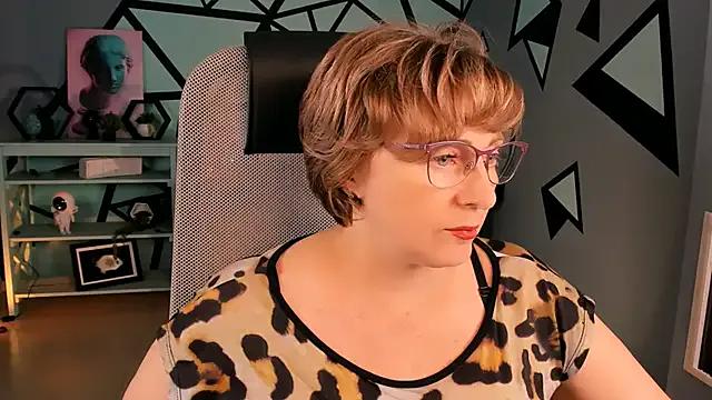 sugar_vivien on StripChat