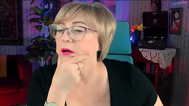 sugar_vivien on StripChat