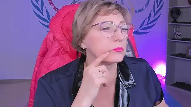 sugar_vivien on StripChat