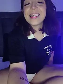 summi10 on StripChat