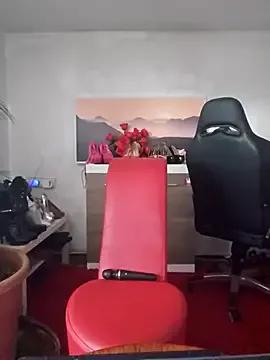 Supertitten95DD on StripChat